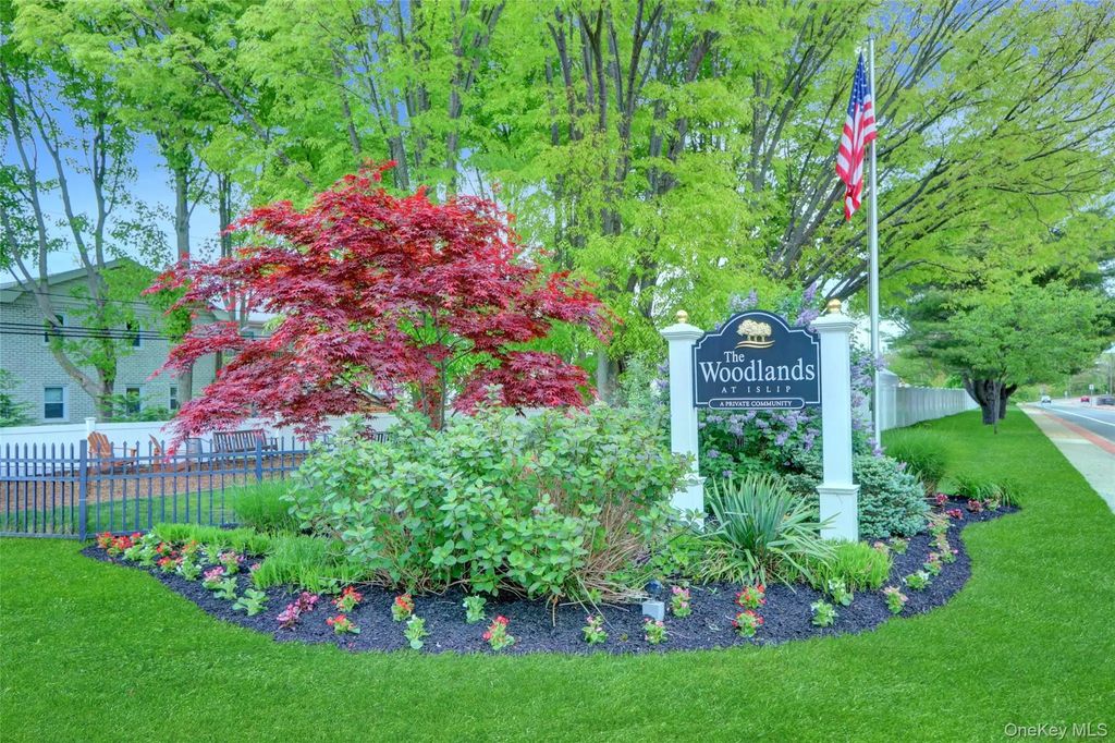 21 Toehee Place # 2b, Islip