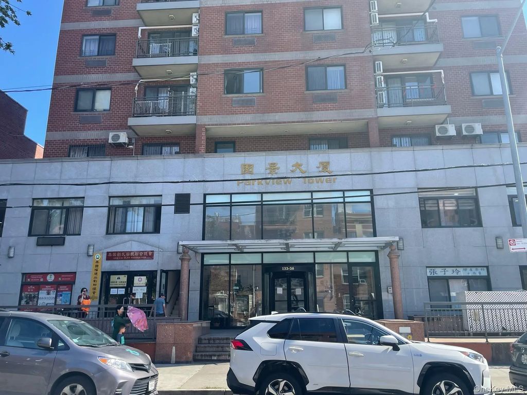 132-26 Avery Avenue # 1d, Flushing