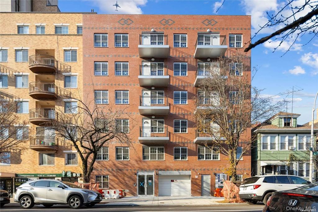 141-15 Cherry Avenue # 2e, Flushing