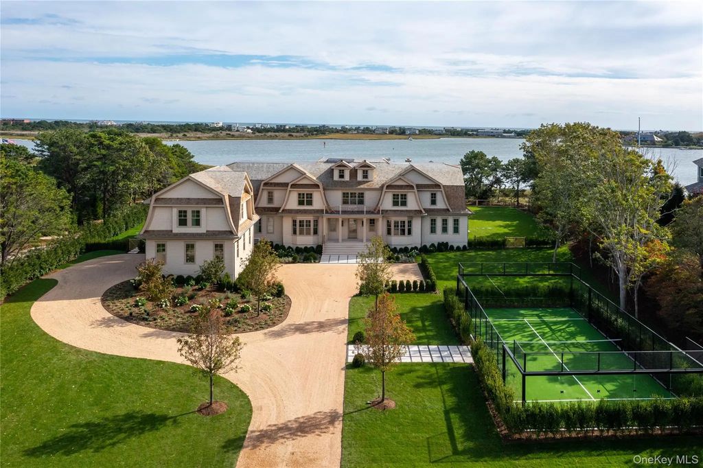 37 Second Neck Lane, Quogue