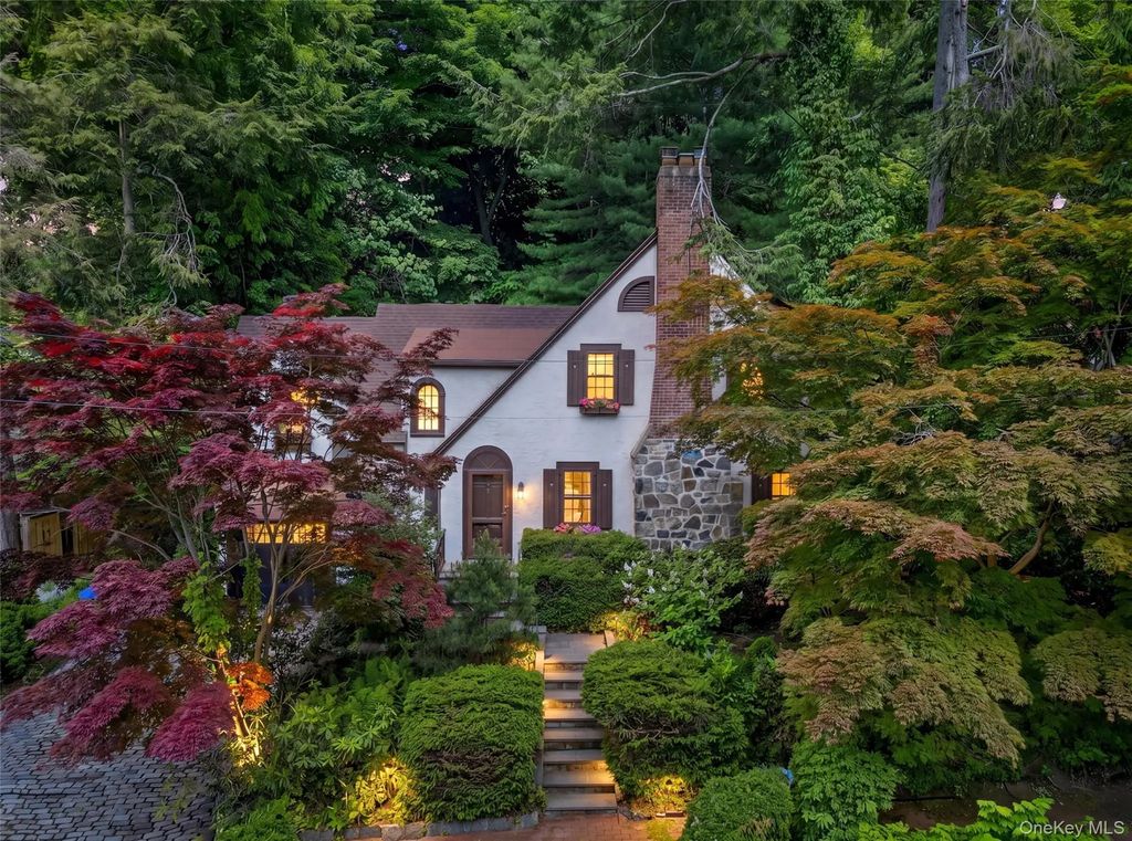 77 Edgemont Road, Scarsdale
