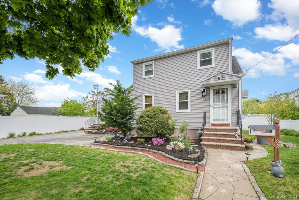 82 Nottingham Avenue, Valley Stream