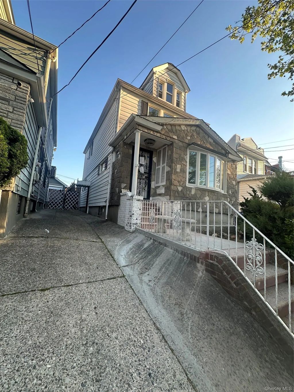 7332 53rd Road, Maspeth