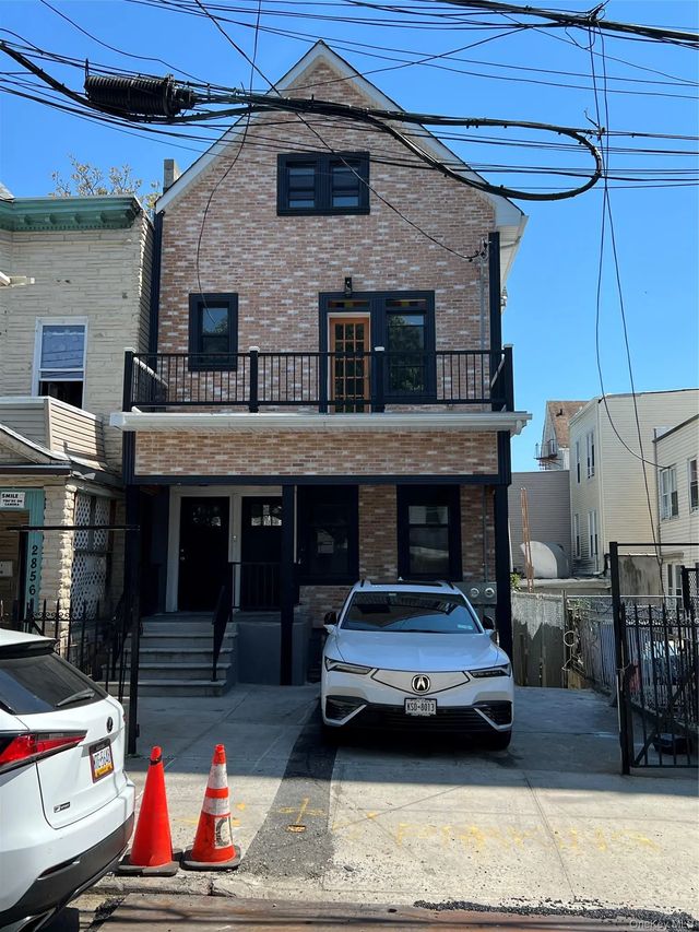 Photo of Listing #998185