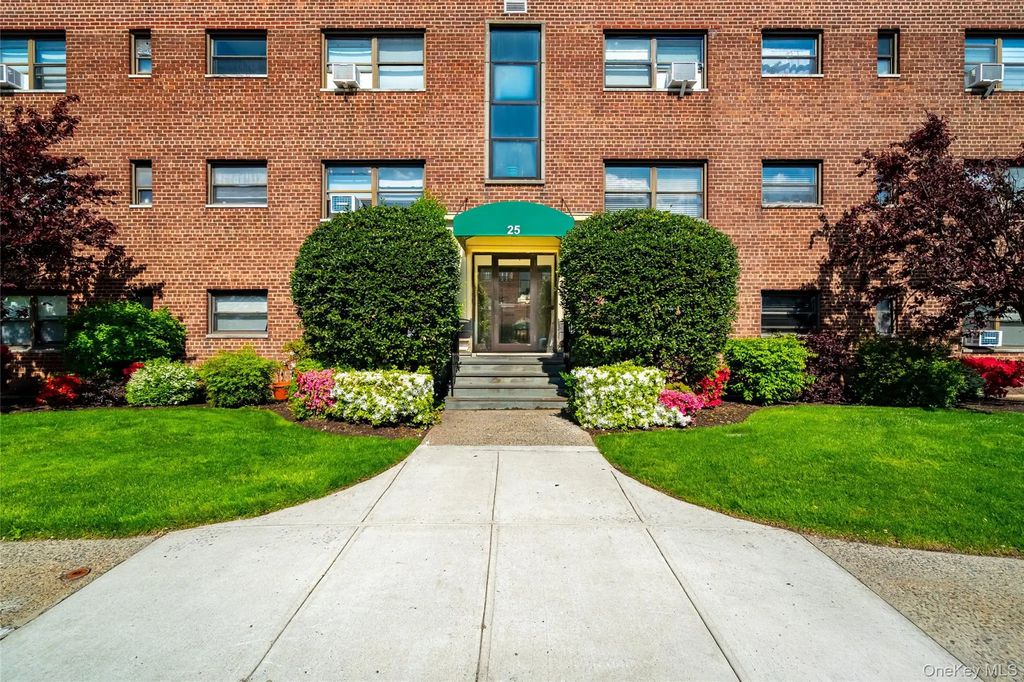 25 Shady Glen Court # 2c, New Rochelle
