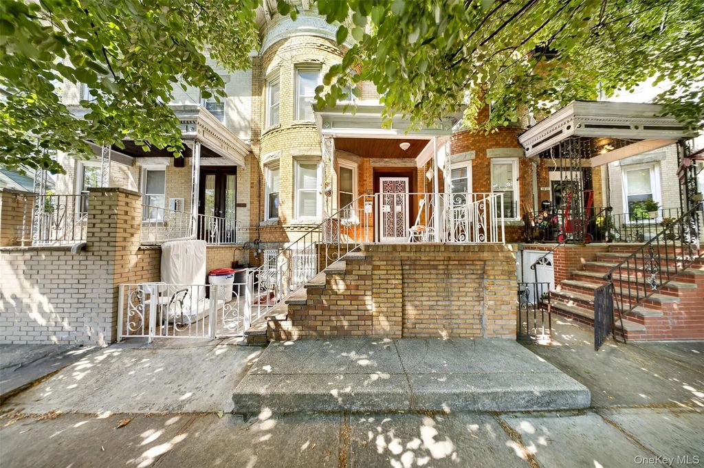 8842 87th Street, Woodhaven