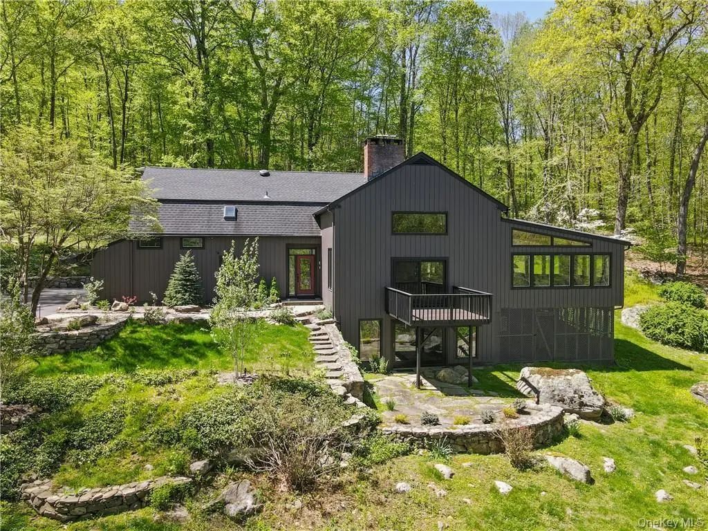 21 Beech Hill Lane, Pound Ridge