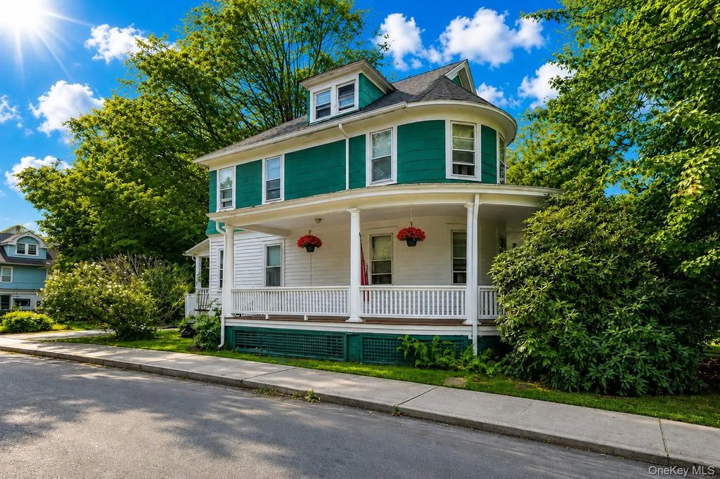 80 N Main Street, Monroe