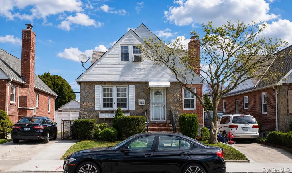 46-29 194th Street, Flushing