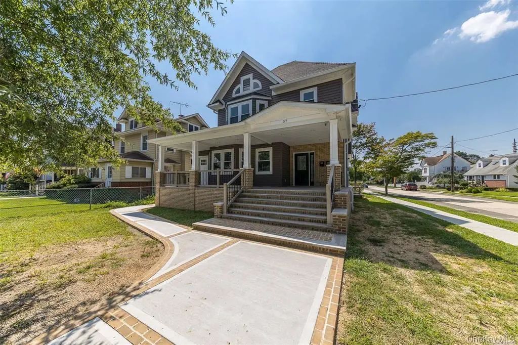 57 Earle Avenue 2nd Floor, Lynbrook