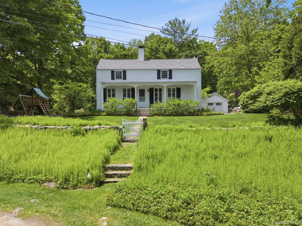23 Pound Ridge Road, Pound Ridge