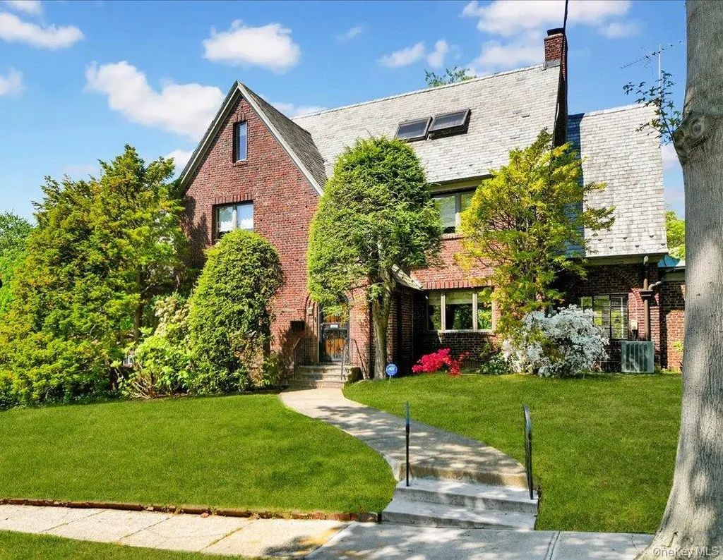184 Commonwealth Avenue, Mount Vernon