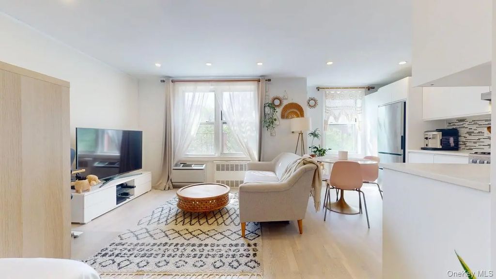 68-15 Selfridge Street # 3d, Forest Hills