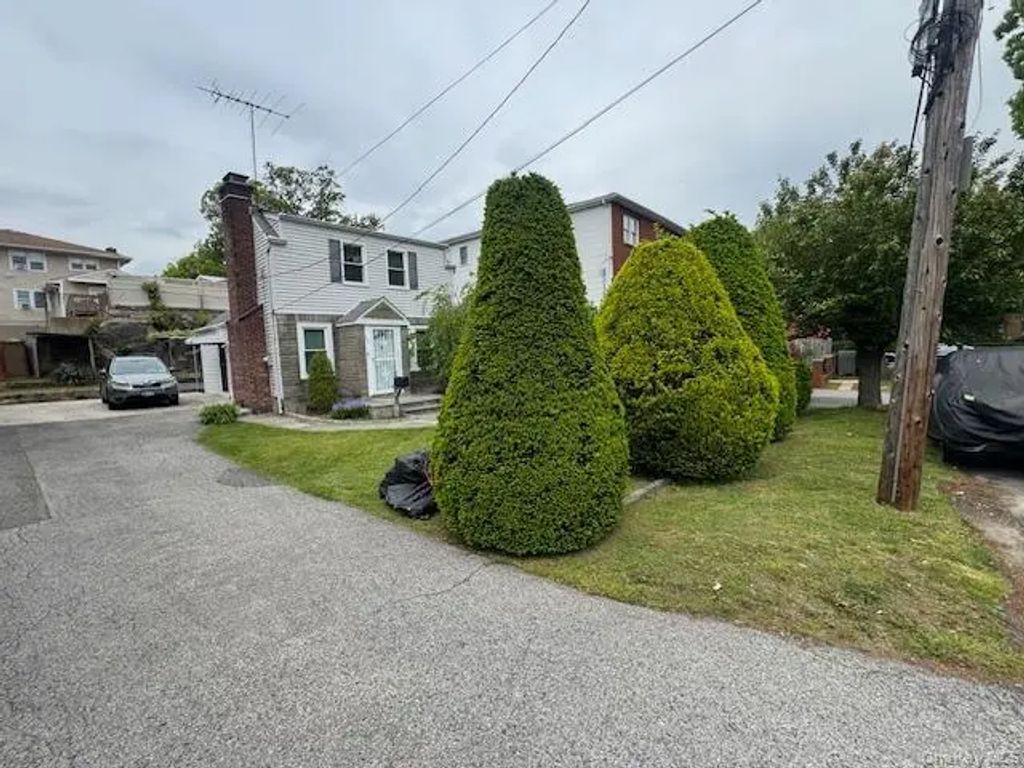 65 Mcgeory, Bronxville