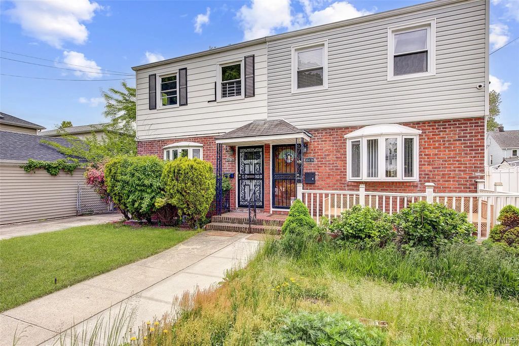164-38 76th Road, Fresh Meadows