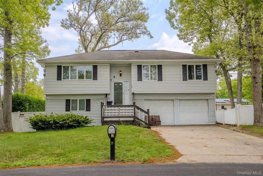 75 Park Avenue, Ronkonkoma