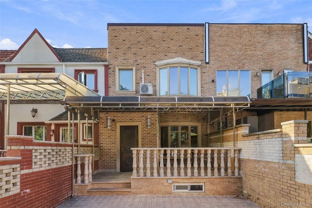 99-53 65th Road, Rego Park
