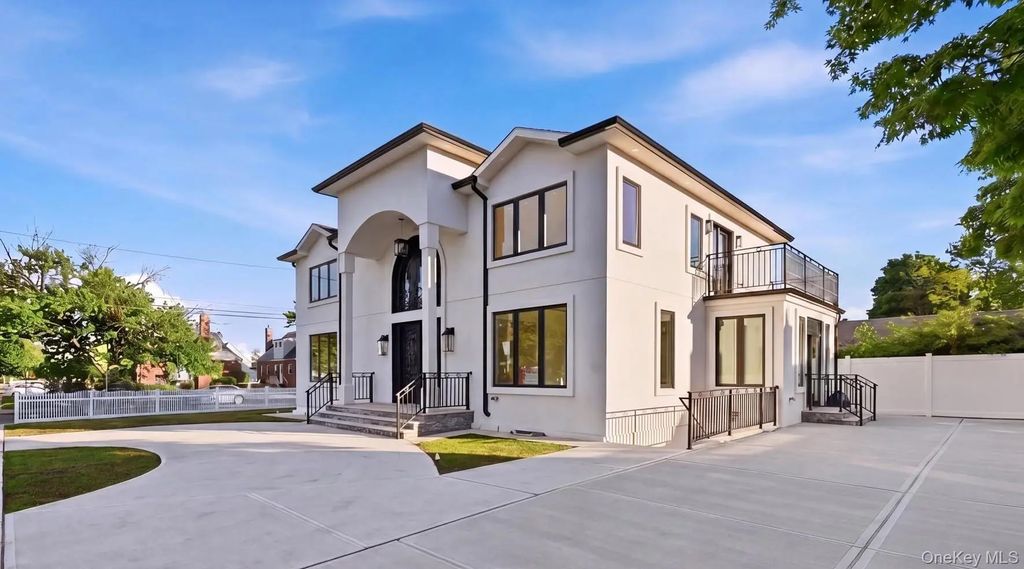 51 Sobro Avenue, Valley Stream