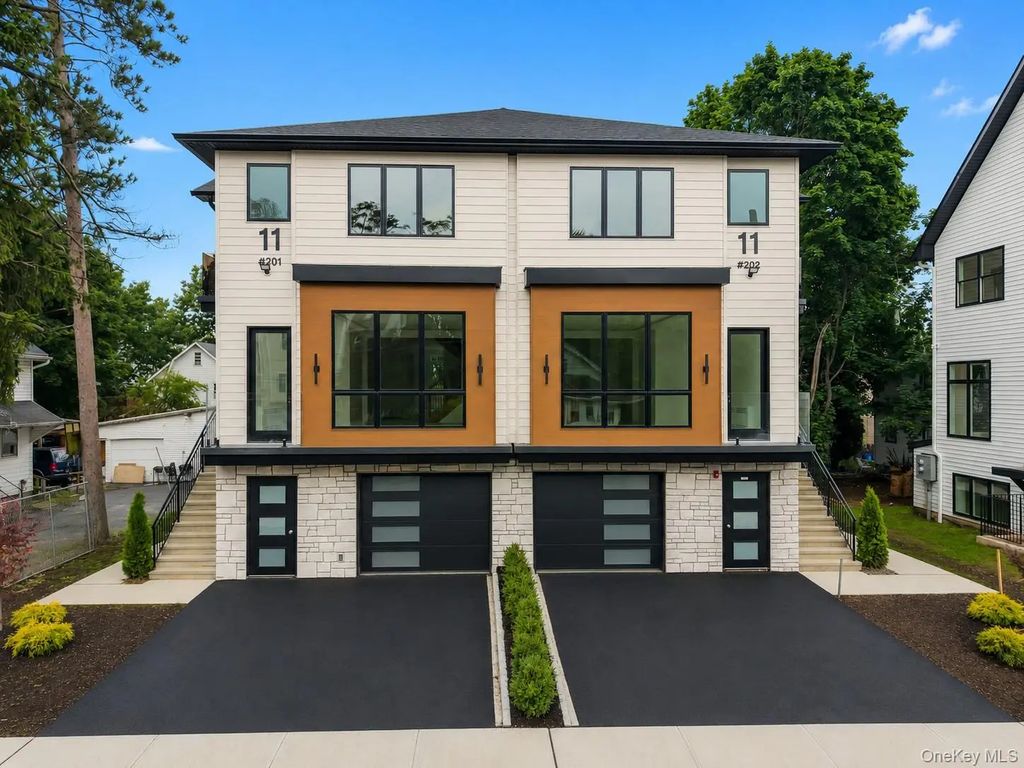 11 Lincoln Street # 201, Spring Valley
