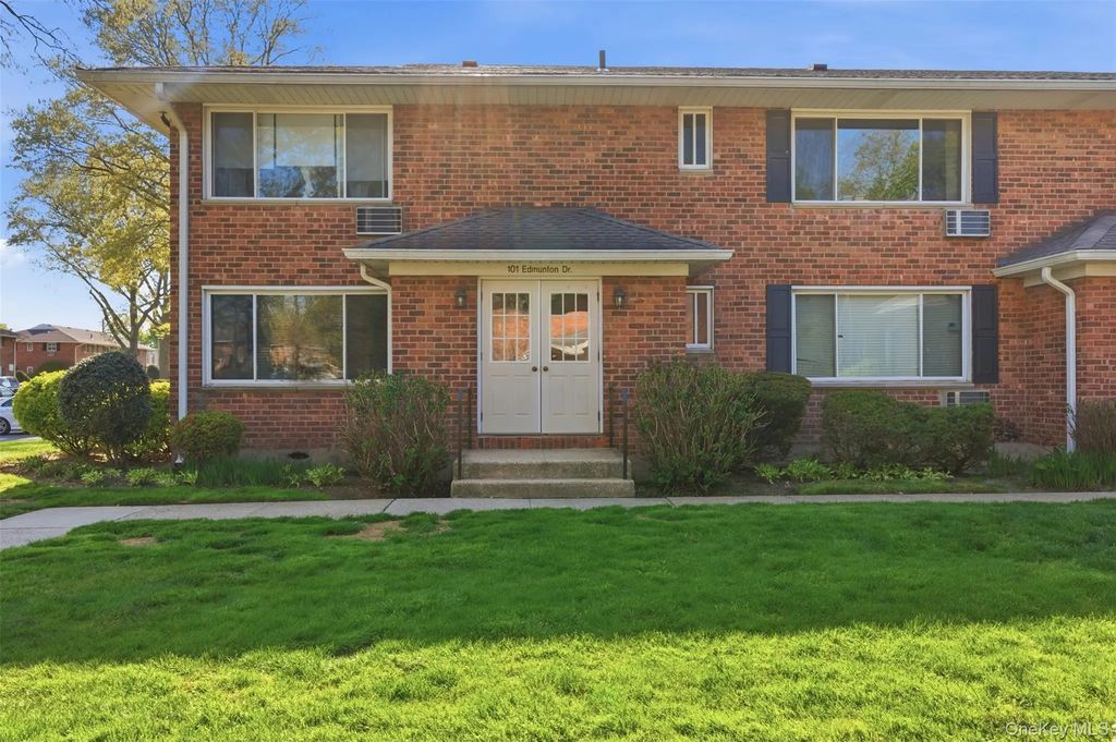 101 Edmunton Drive # G2, North Babylon