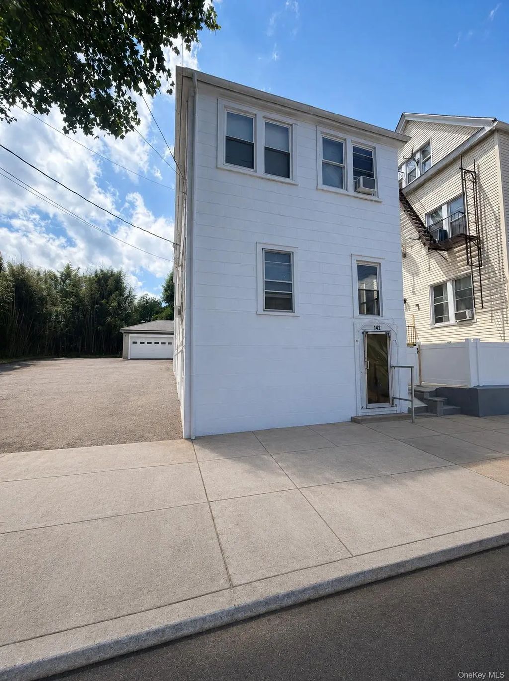142 N 6th Avenue, Mount Vernon