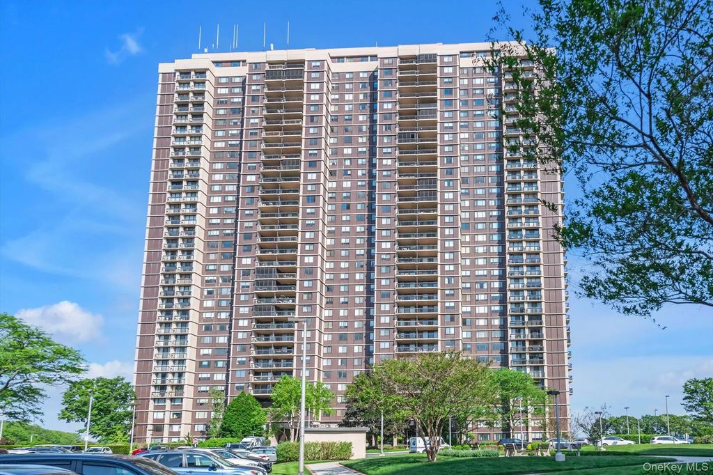 271-10 Grand Central Parkway # 29v, Floral Park