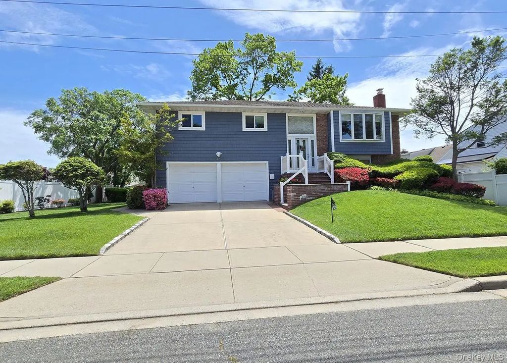15 6th Avenue, Farmingdale