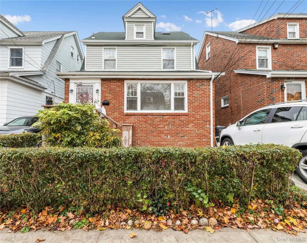 7141 Loubet Street, Forest Hills