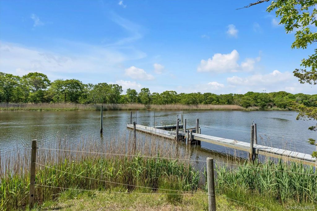 37 Corwell Avenue, Riverhead