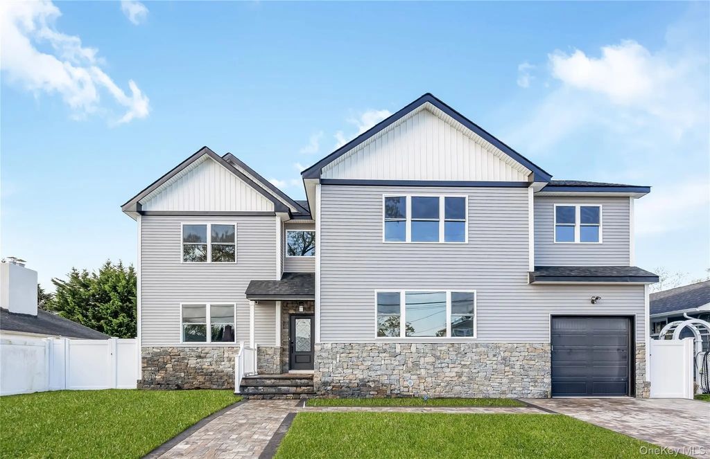 224 Oconnell Street, Massapequa Park