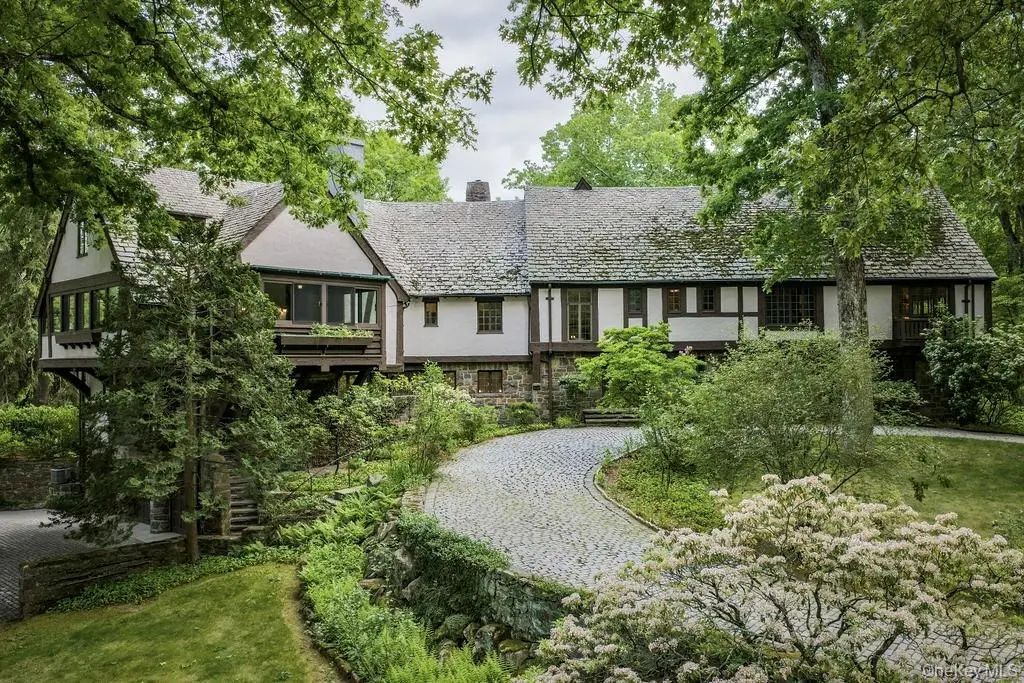 335 Croton Dam Road, Ossining