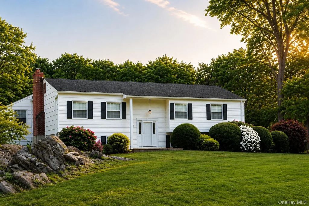 31 Burns Place, Briarcliff Manor