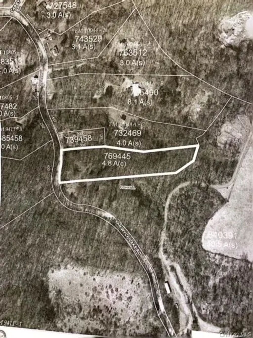 301 Van Wyck Lake Road, Fishkill