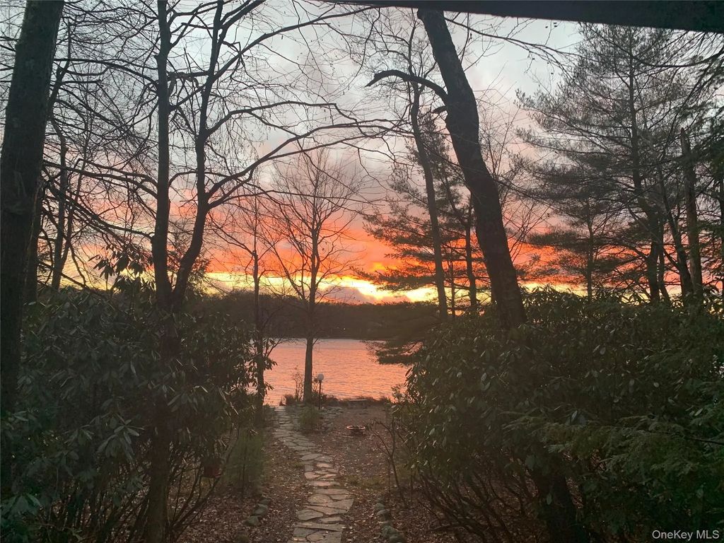 117 Lake Shore Drive W, Rock Hill