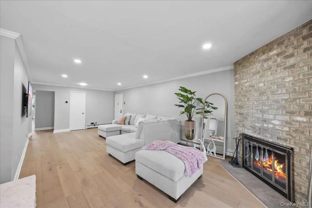 107 N Broadway # 213, White Plains