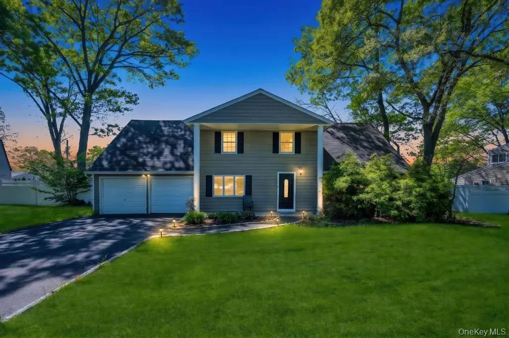 56 Hurtin Street, Port Jefferson Station
