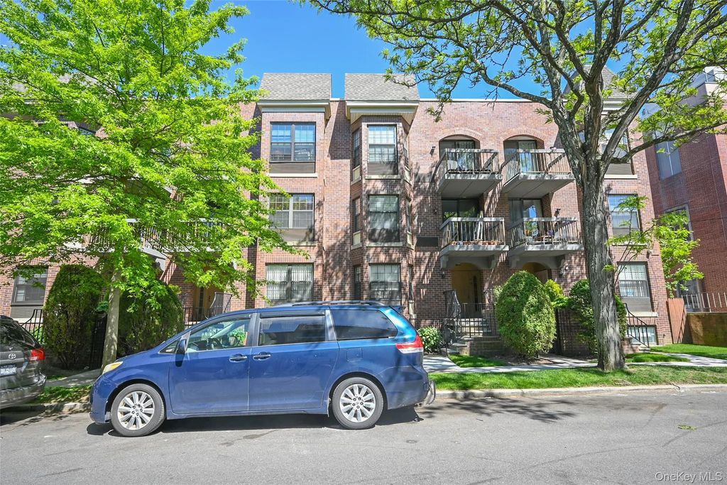 71-21 163rd Street # 3202, Fresh Meadows