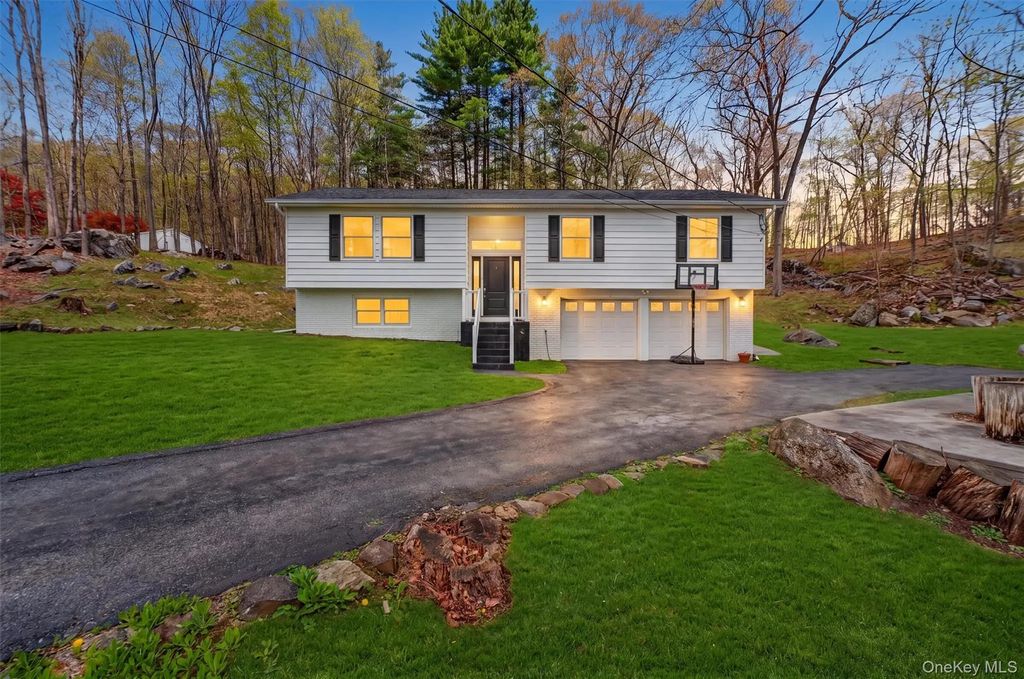 58 Englewood Terrace, Mahopac