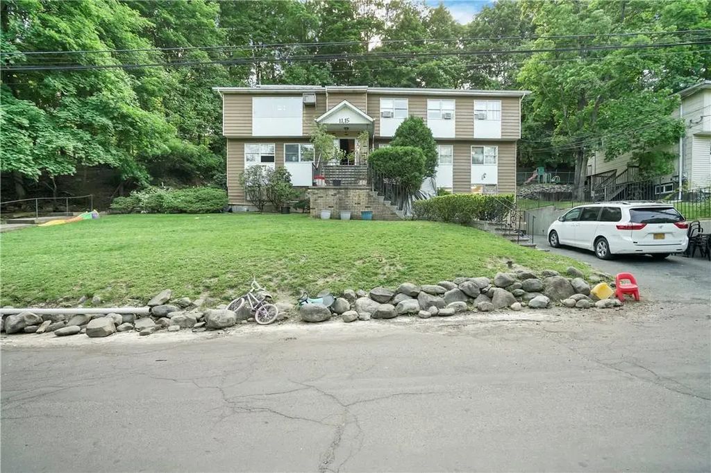 11 Emes Lane, Monsey