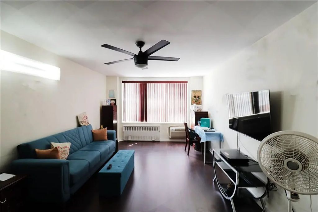 86-16 60th Avenue # 2n, Elmhurst