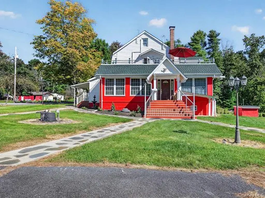 180 Yulan Barryville Road, Barryville