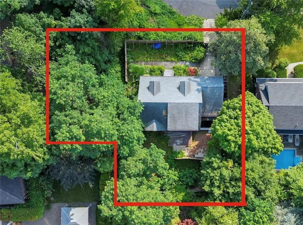 71 Wadsworth Road, Staten Island