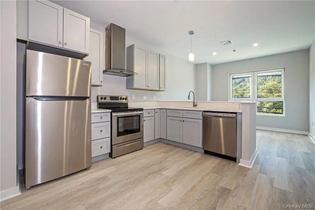 500 Commerce Street # See Remarks, Hawthorne