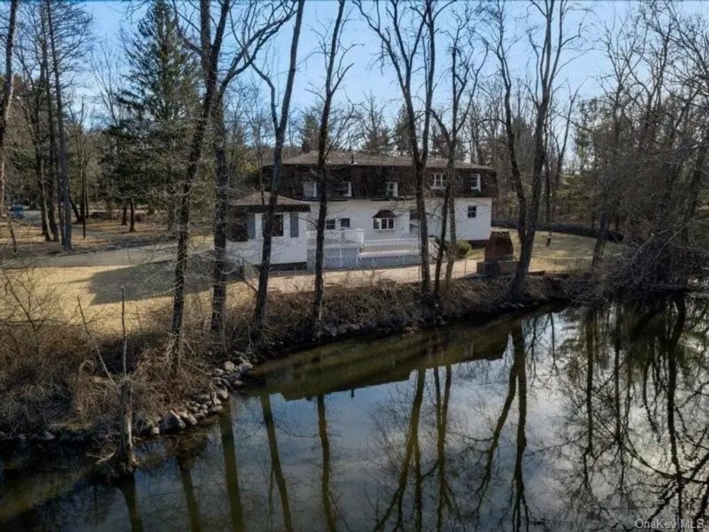 111 Montebello Road, Suffern