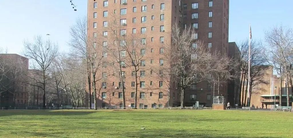 1521 Unionport Road # 11g, Bronx