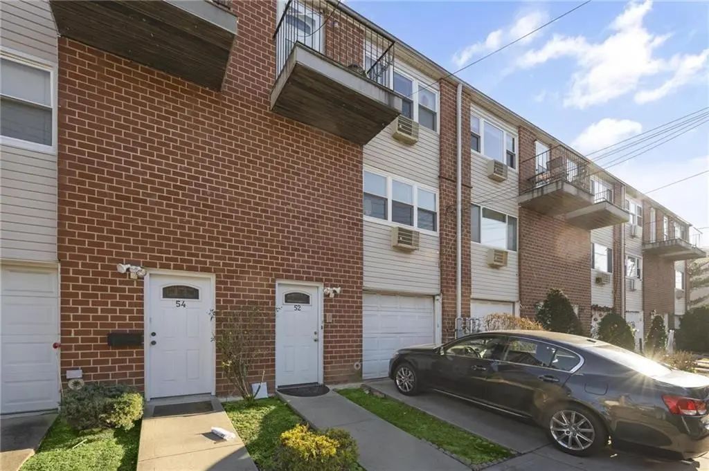 52a Francine Court # 80a, Staten Island