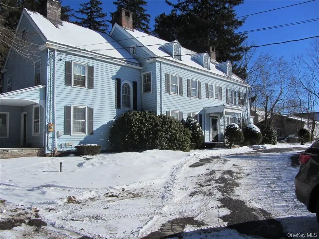 6166 State Route 42, Woodbourne