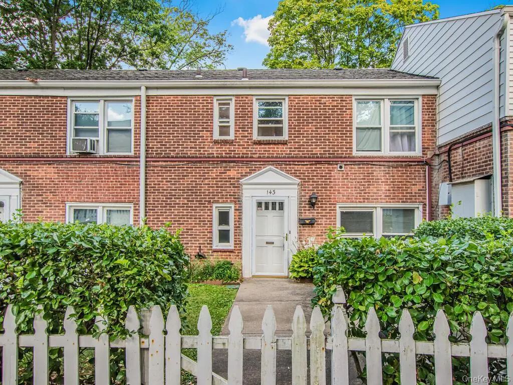 143 Hilltop Acres # 143, Yonkers