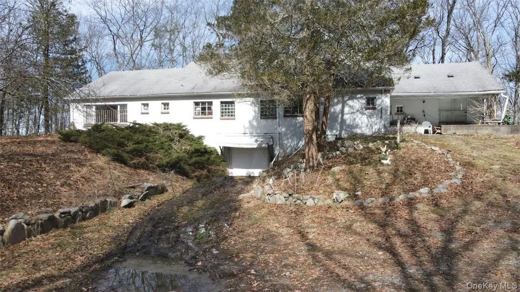 2215 Greenville Turnpike, Port Jervis