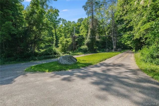 3 Route 100, Katonah